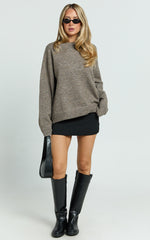 Amanda Top - Crew Neck Long Sleeve Knit Sweater in Mushroom