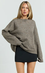 Amanda Top - Crew Neck Long Sleeve Knit Sweater in Mushroom