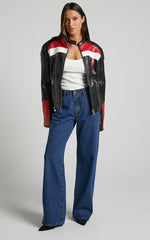 Lioness - Top Model Biker in ONYX