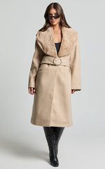 Lioness - Endless Coat With Fur Trim in Tan