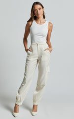 Robbie Pants - Mid Rise Cuffed Ankle Cargo Pants in Oyster