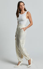 Robbie Pants - Mid Rise Cuffed Ankle Cargo Pants in Oyster